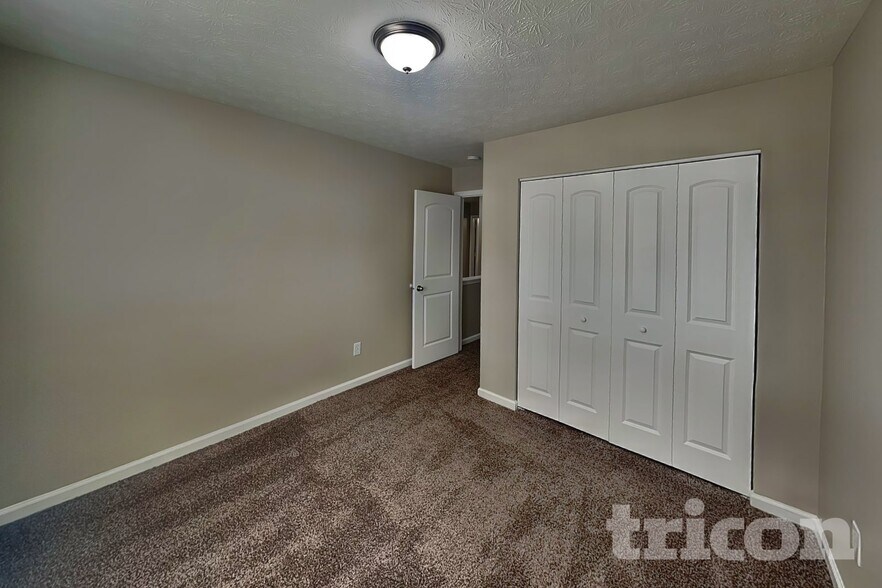 Building Photo - 5330 Himalayan Dr