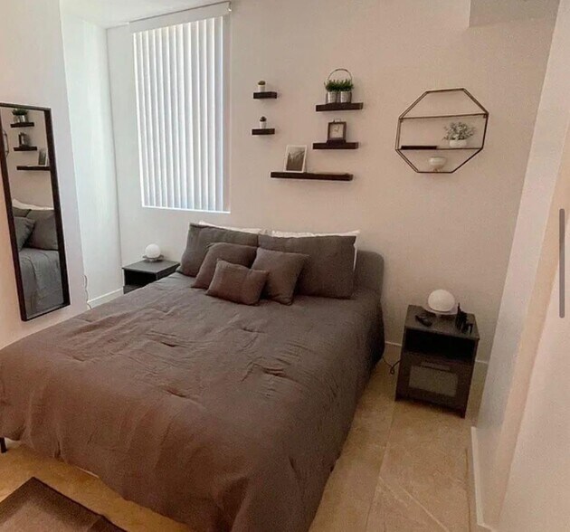 Building Photo - 253 NE 2nd St