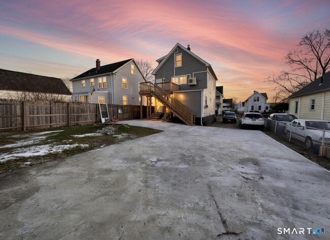 Building Photo - 192 Peace St