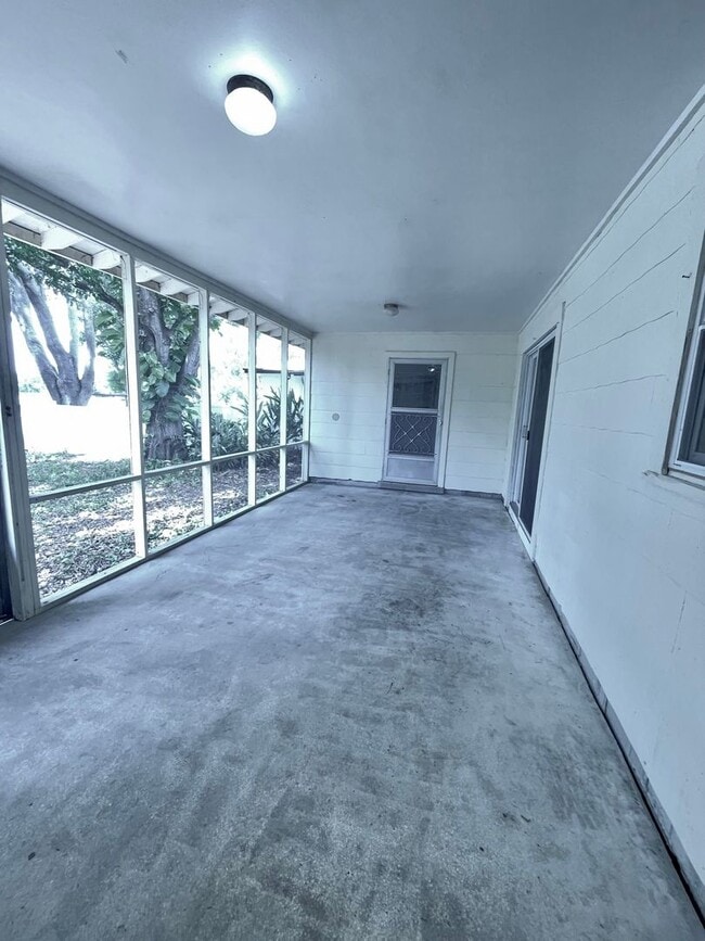 Building Photo - 12504 Forest Hills Dr