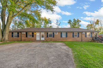 Building Photo - 110 Tandy Dr