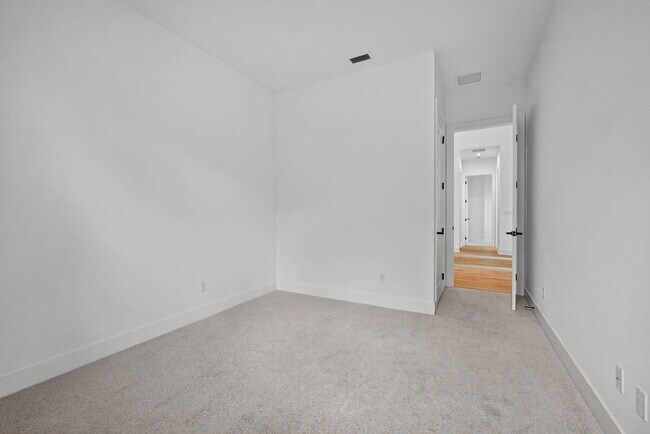 Building Photo - 9512 St Germain Dr