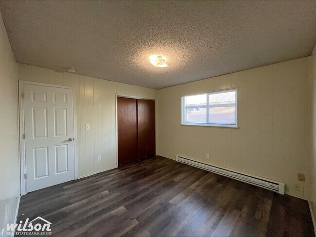 Building Photo - 408 W Pierce St