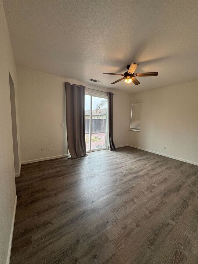 Building Photo - Spacious 4-Bedroom Home in the Heart of Discovery Bay