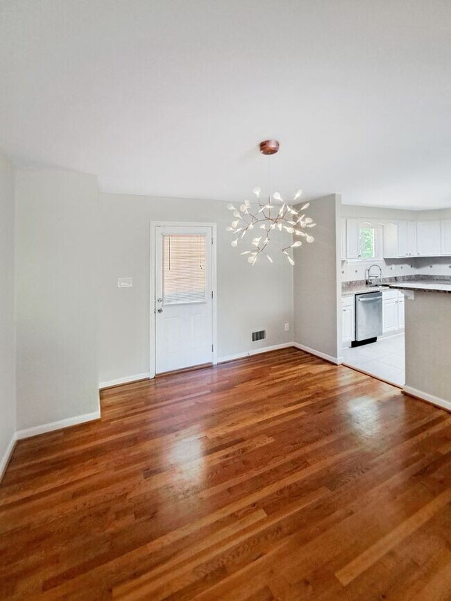 Building Photo - Coming Soon! Attractive Mid Century Modern...