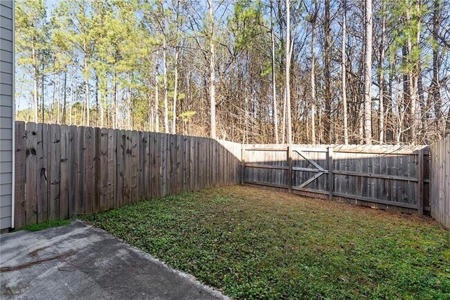 Building Photo - 2505 Piering Dr