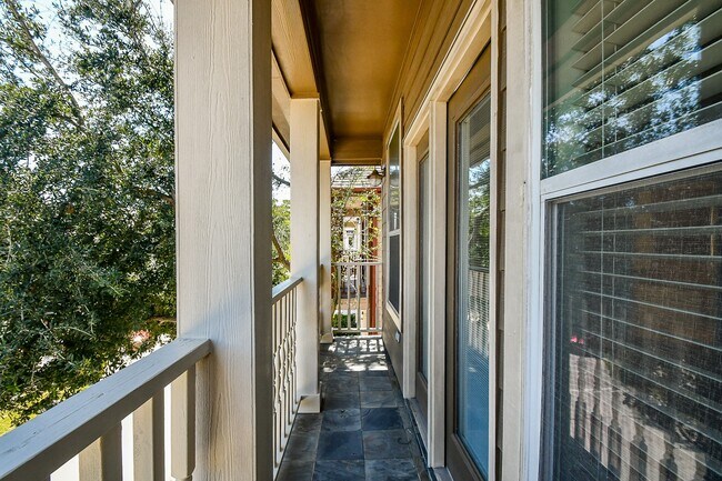 Building Photo - 3313 New Garden View Ln