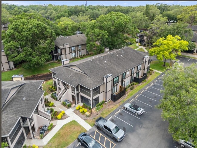 Building Photo - Beautiful 2 bedroom/2 bath Condo