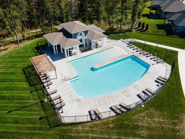 Building Photo - 4923 Kenora Dr