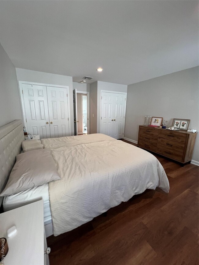 Building Photo - 31 B Marwood Rd N