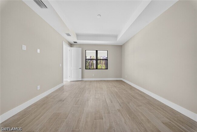 Building Photo - 708 Greenwood Ave