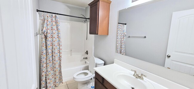 Building Photo - 3208 Ranchland Dr