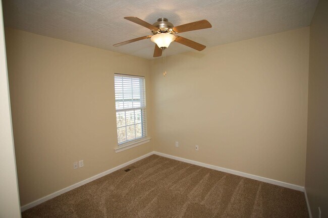Building Photo - 484 Brantley Cove Cir