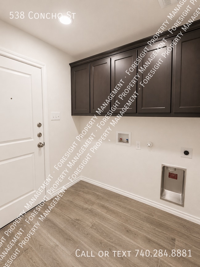 Building Photo - 538 Concho St