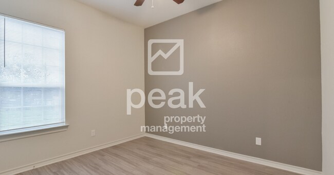 Building Photo - $1515! Beautiful Corner lot home in Fort Worth! Available NOW!