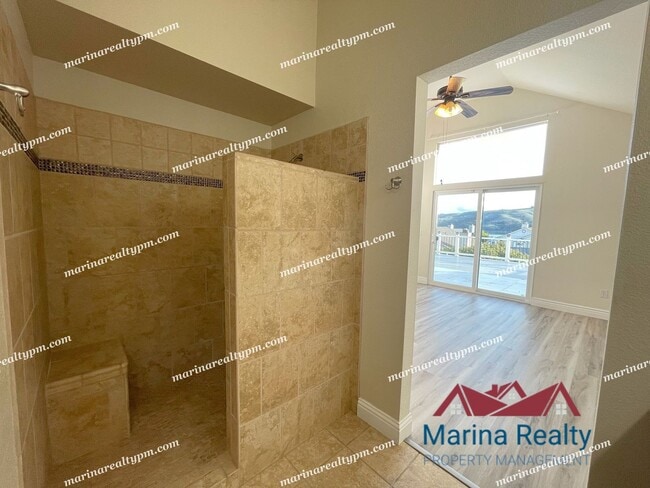 Building Photo - Available August 1st   Waterview Large Bal...