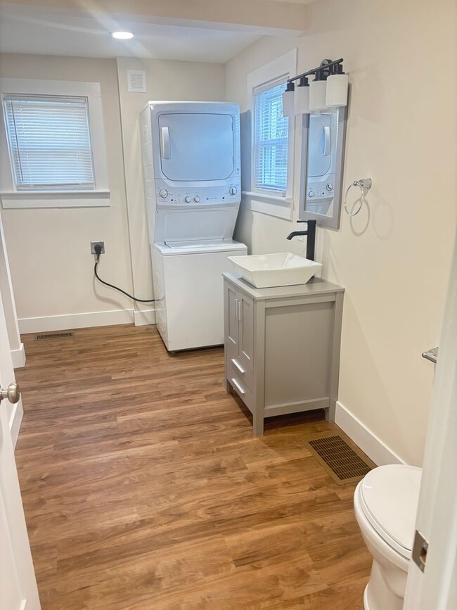 Building Photo - Newly Remodeled 4 Bedroom by Electric Works