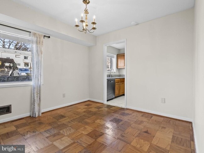 Building Photo - 10613 Montrose Ave