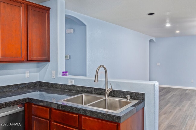 Building Photo - 36532 W Barcelona Ln