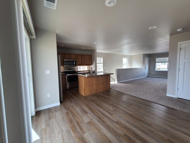 Building Photo - 6734 Faith Dr