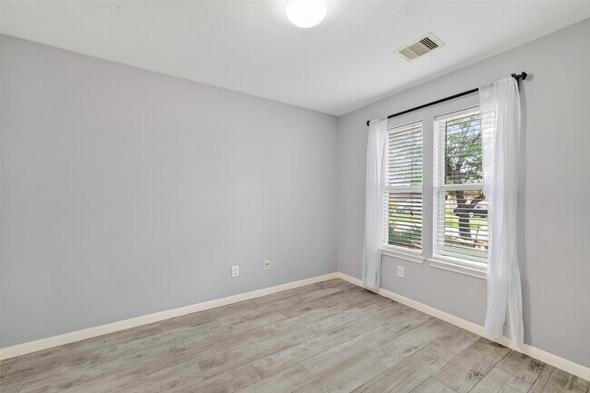 Building Photo - 20610 Moonrise River Ln