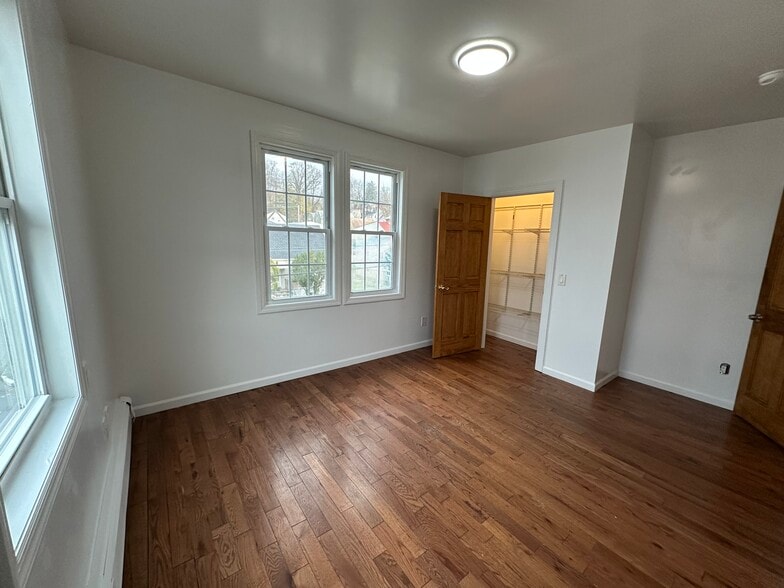 Building Photo - 37 Independence St