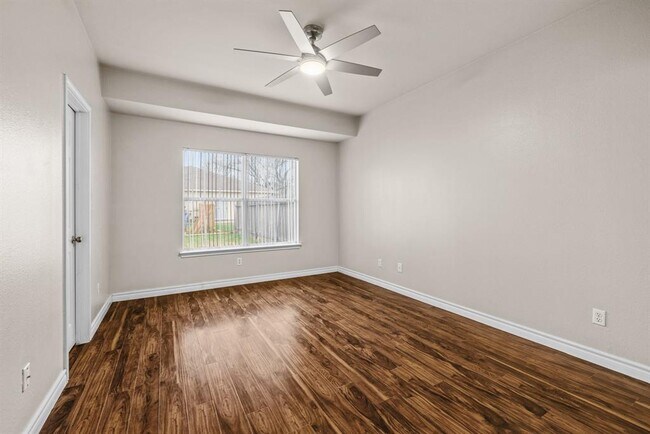 Building Photo - 8703 Weiser Dr