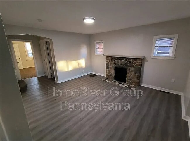 Building Photo - 881 Miller Ave