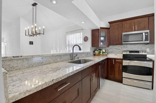 Building Photo - 5328 Buckhead Cir