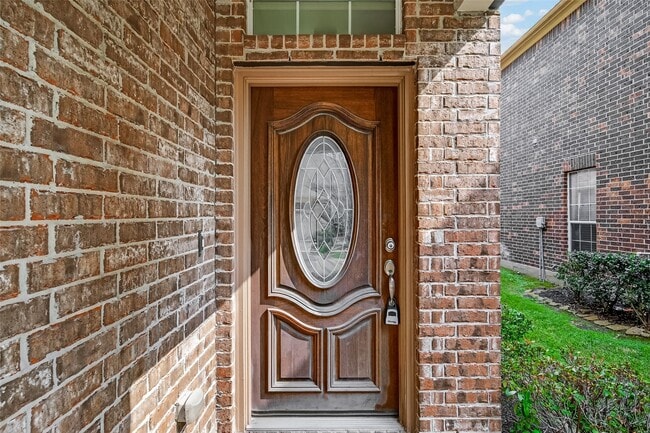 Building Photo - 8908 Clovermist Dr