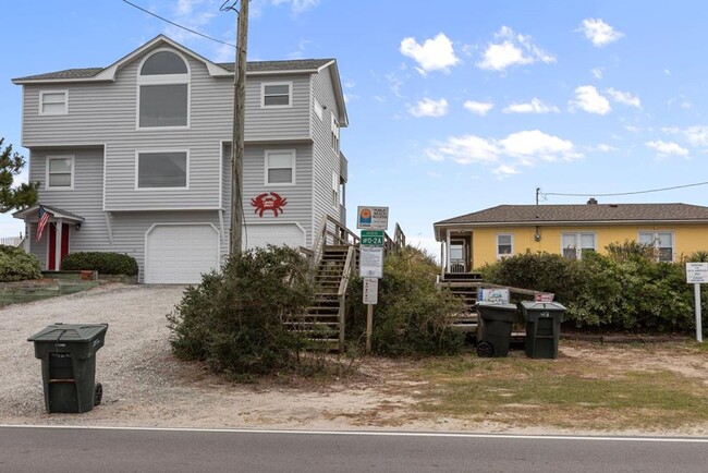 Building Photo - Lower Level Walkout Across from the Beach