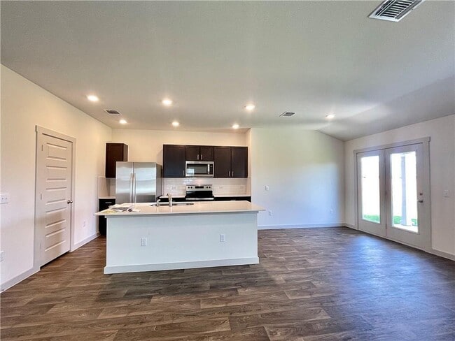 Building Photo - 110 Krause Spgs Dr