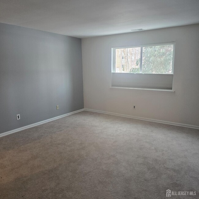 Building Photo - 3 Sweetgum Ln