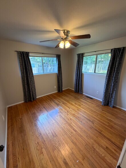 Building Photo - 2332 N Gooseberry Ln