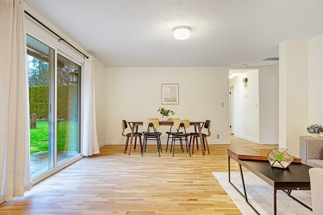 Building Photo - 11641 204th Ave NE