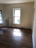 Building Photo - 44 Cortland St