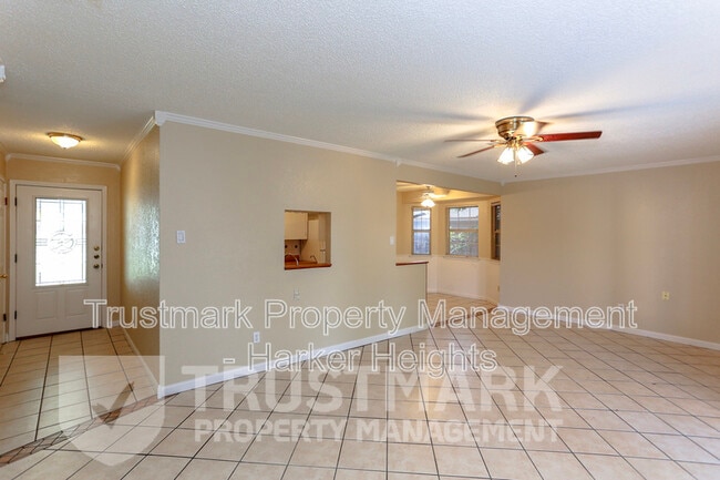 Building Photo - 417 Cottonwood Dr