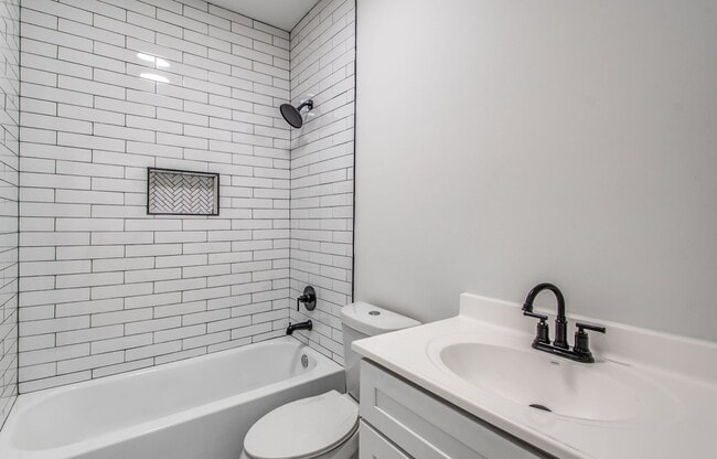 Building Photo - 1825 Young Ave