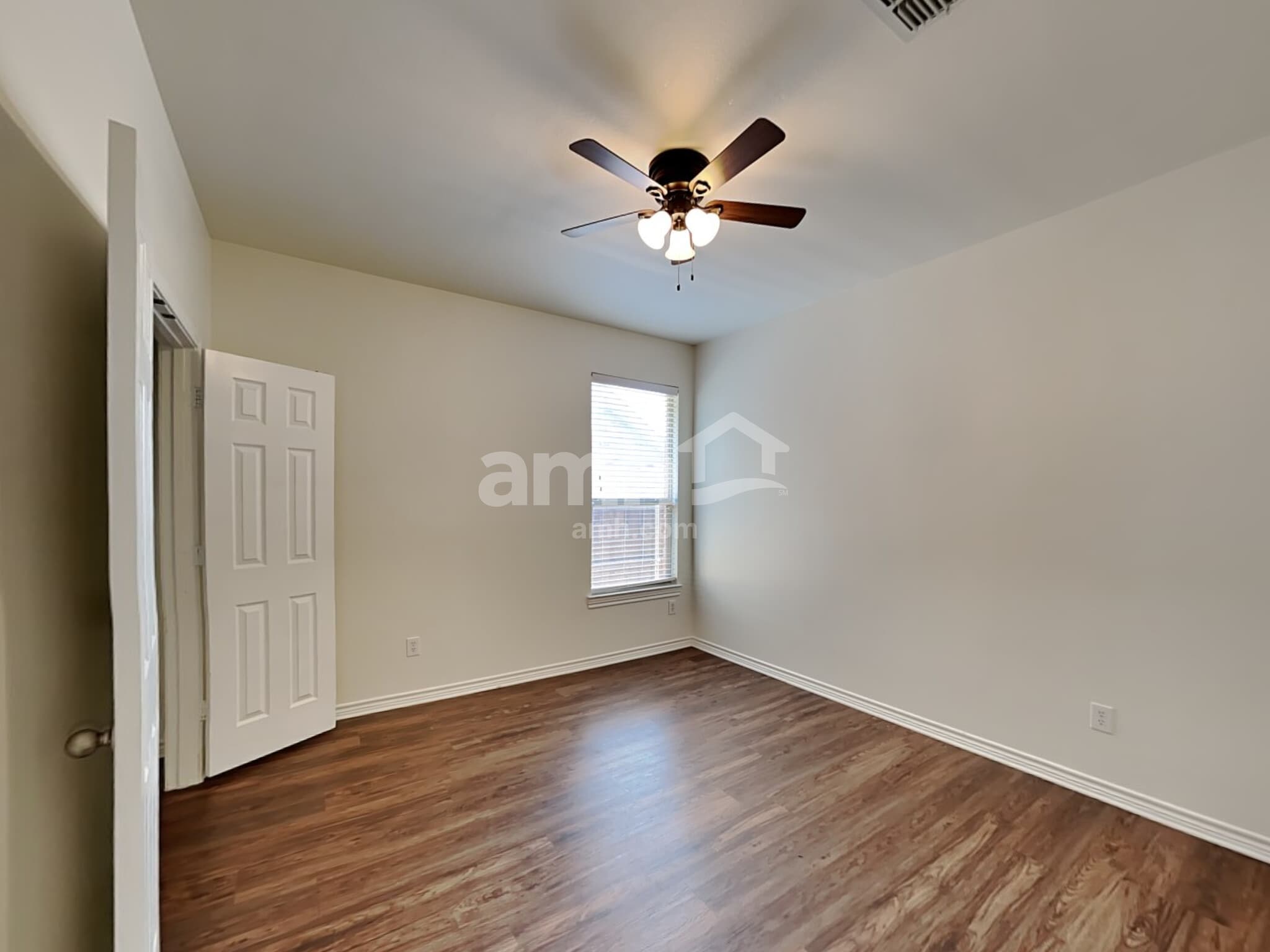 Building Photo - 518 Indian Paintbrush