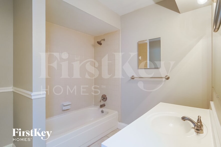 Building Photo - 3222 Timberline Rd