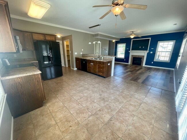 Building Photo - 208 Port Way