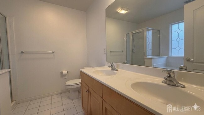 Building Photo - 406 Birch Ct