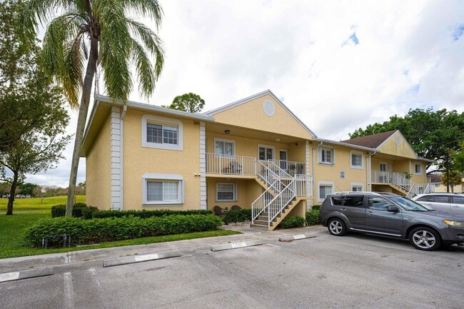 Building Photo - 1405 Palm Beach Trace Dr