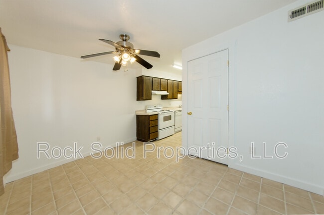 Building Photo - 3061 Reed Ave