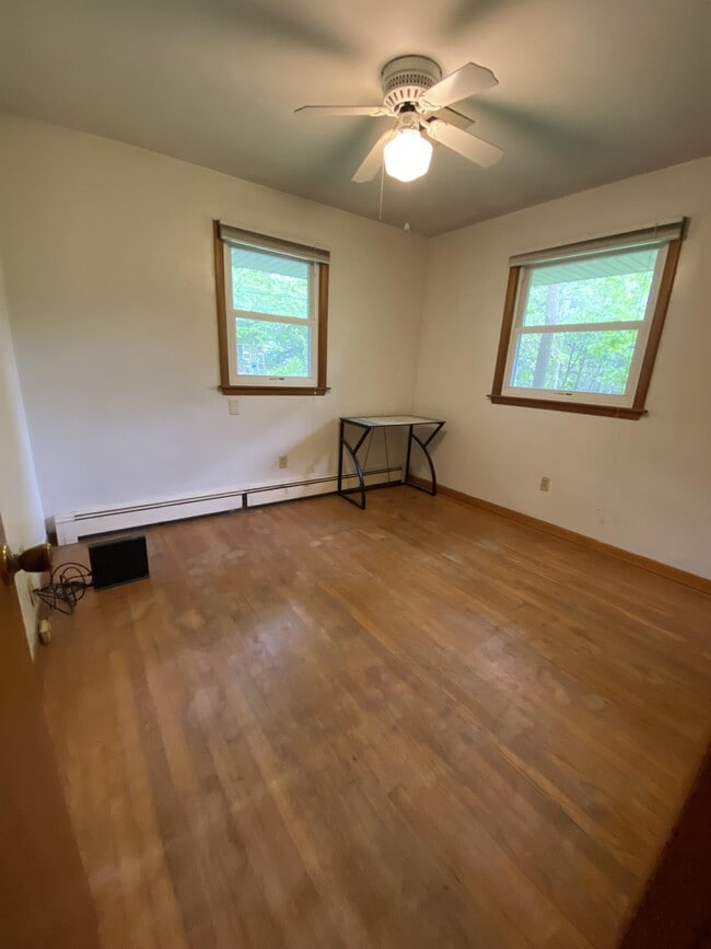 Building Photo - 1304 Maple