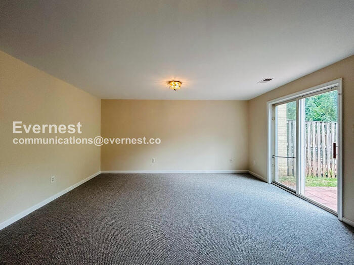 Building Photo - 20865 Sandstone Square