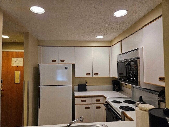 Building Photo - 48 Cooper Memorial Dr