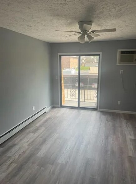 Building Photo - 7431 West Blvd