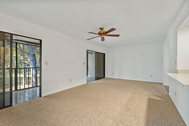 Building Photo - 16 Alcira Ct