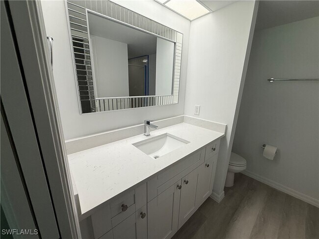 Building Photo - 1526 Trafalgar Ln